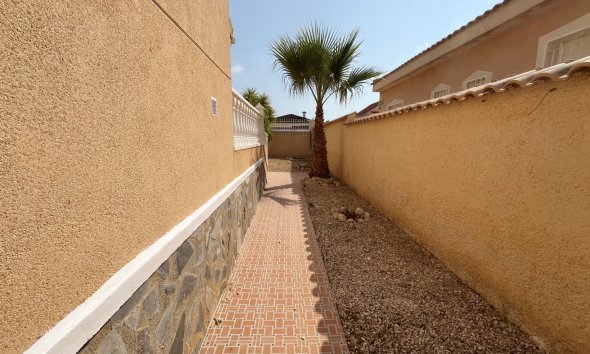 Reventa - Villa -
Ciudad Quesada - Airstrip