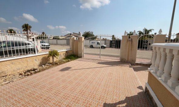 Reventa - Villa -
Ciudad Quesada - Airstrip