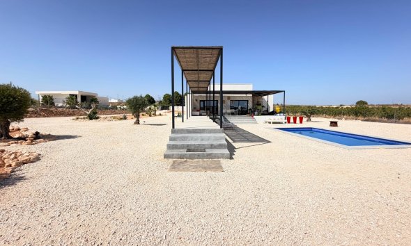 Resale - Villa -
Pinoso