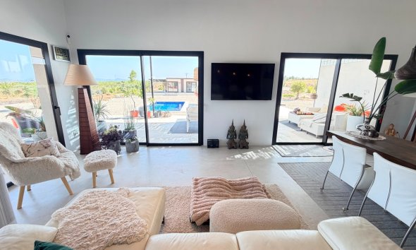 Resale - Villa -
Pinoso