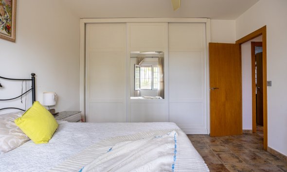 Reventa - Villa -
Elche - La Hoya