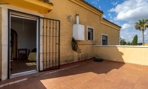 Reventa - Villa -
Elche - La Hoya