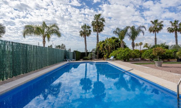 Reventa - Villa -
Elche - La Hoya