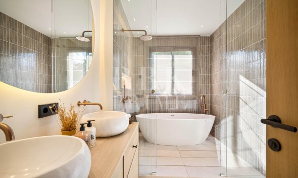 Gensalg - Villa -
Malaga - Nueva Andalucía