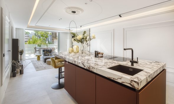 Reventa - apartment -
Marbella