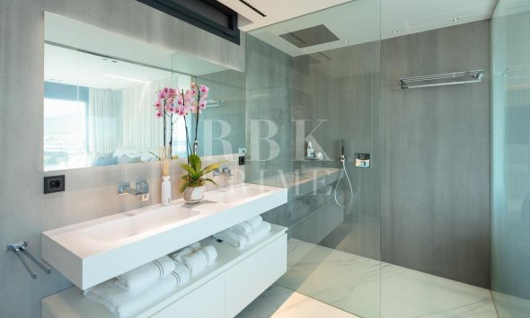 Reventa - apartment -
Malaga - Nueva Andalucía