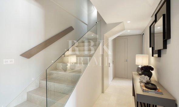 Resale - apartment -
Marbella