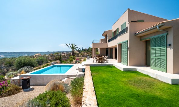 Gensalg - Country House -
Palma - Urbanización Puntiró