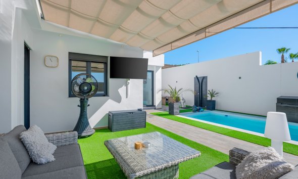 Gensalg - Villa -
Fortuna - Urbanizacion Las Kalendas