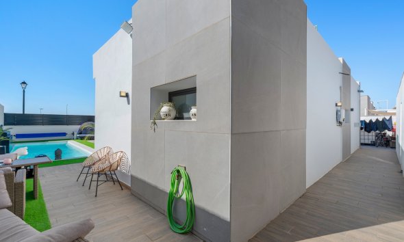 Gensalg - Villa -
Fortuna - Urbanizacion Las Kalendas